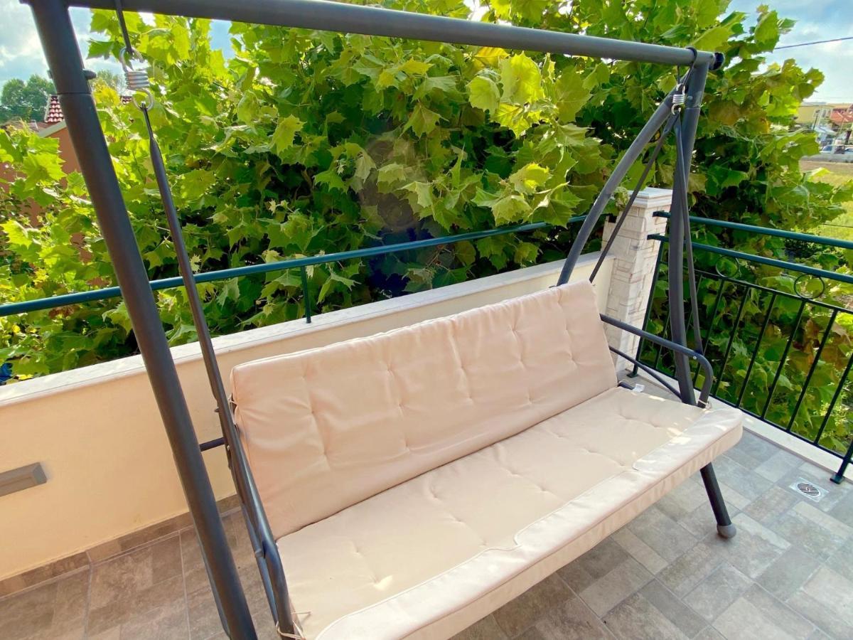 אצ'ארבי Asteraki Poolside Apartment By Dadovillas מראה חיצוני תמונה